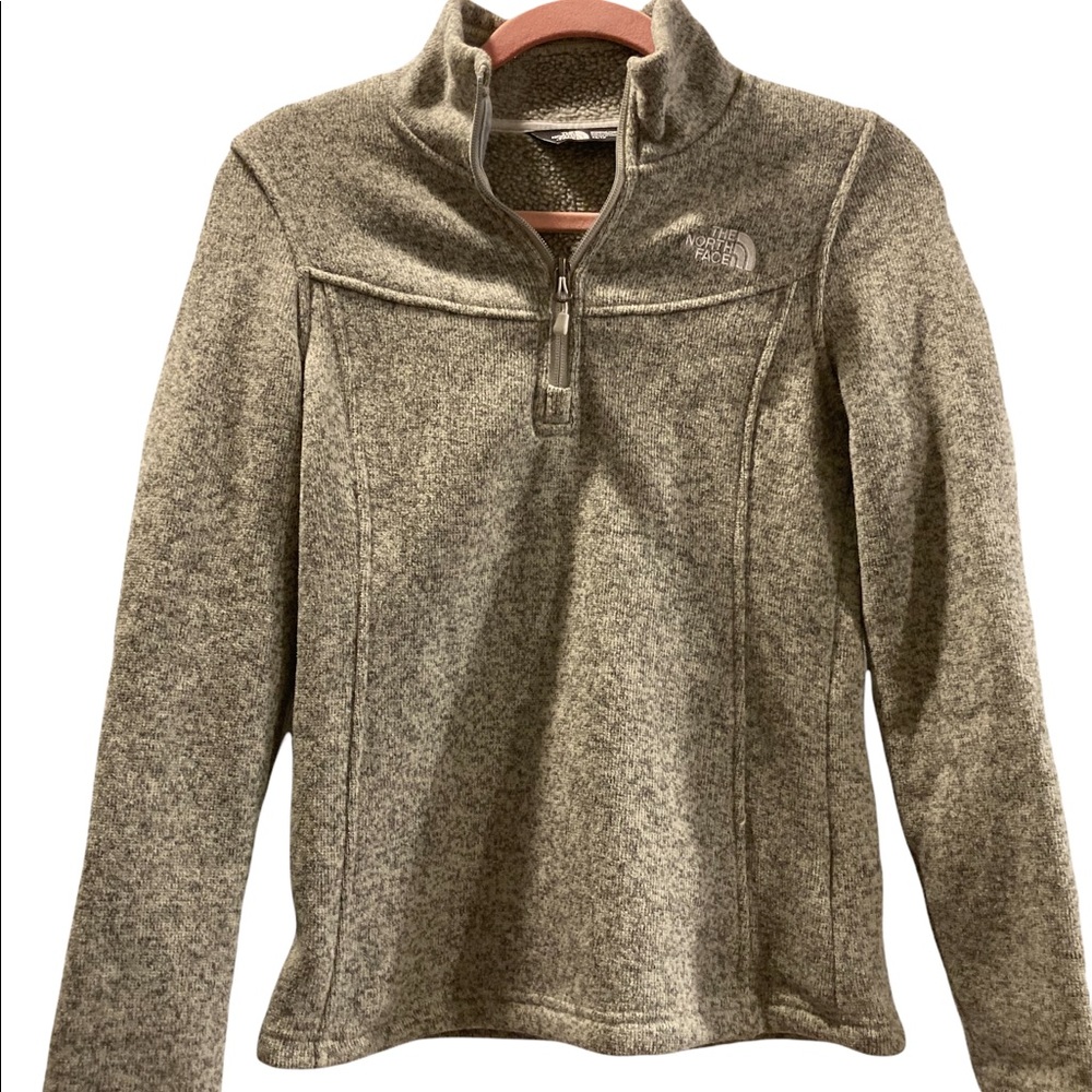 Sold! The North Face Pullover